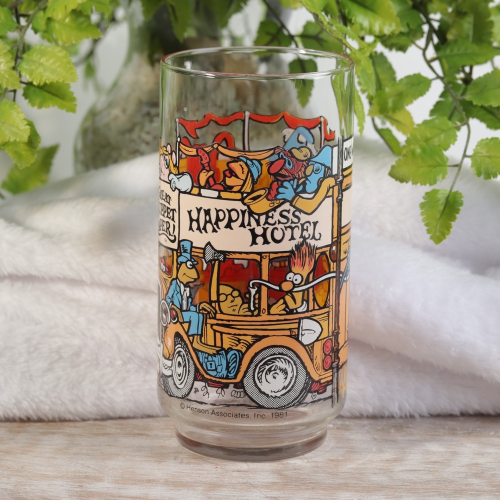 Vintage 1981 McDonalds Great Muppet Caper Happiness Hotel Glass Tumbler Henson